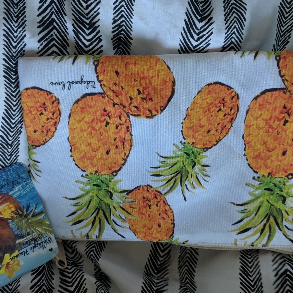 Tidepool love pineapple pouch
